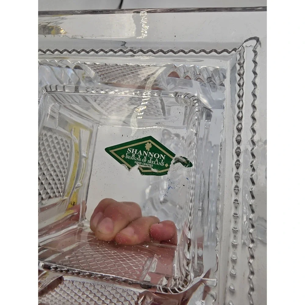 Shannon Crystal Designs of Ireland Pagoda Trinket Box Candy Dish Clear Glass Lid